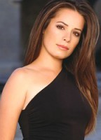 holly-marie-combs.--piper-halliwell-.jpg
